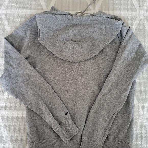 Nike 'Zip-Up' - Picture 2 of 2